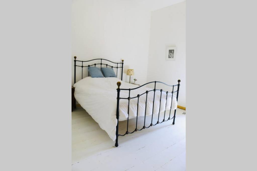 As Seen On A New Life In The Sun - Beautiful 3 Bedroom Cottage With Shared Pool Montboyer Esterno foto