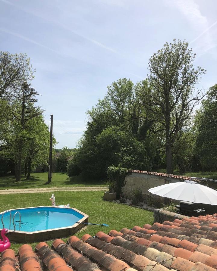 As Seen On A New Life In The Sun - Beautiful 3 Bedroom Cottage With Shared Pool Montboyer Esterno foto
