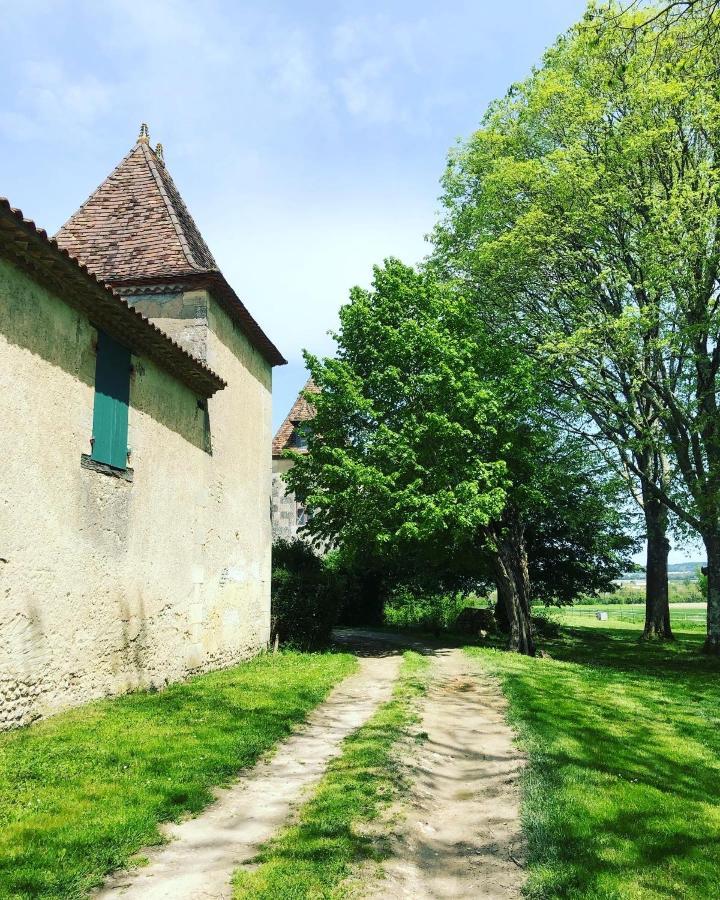 As Seen On A New Life In The Sun - Beautiful 3 Bedroom Cottage With Shared Pool Montboyer Esterno foto