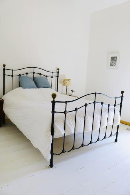 As Seen On A New Life In The Sun - Beautiful 3 Bedroom Cottage With Shared Pool Montboyer Esterno foto